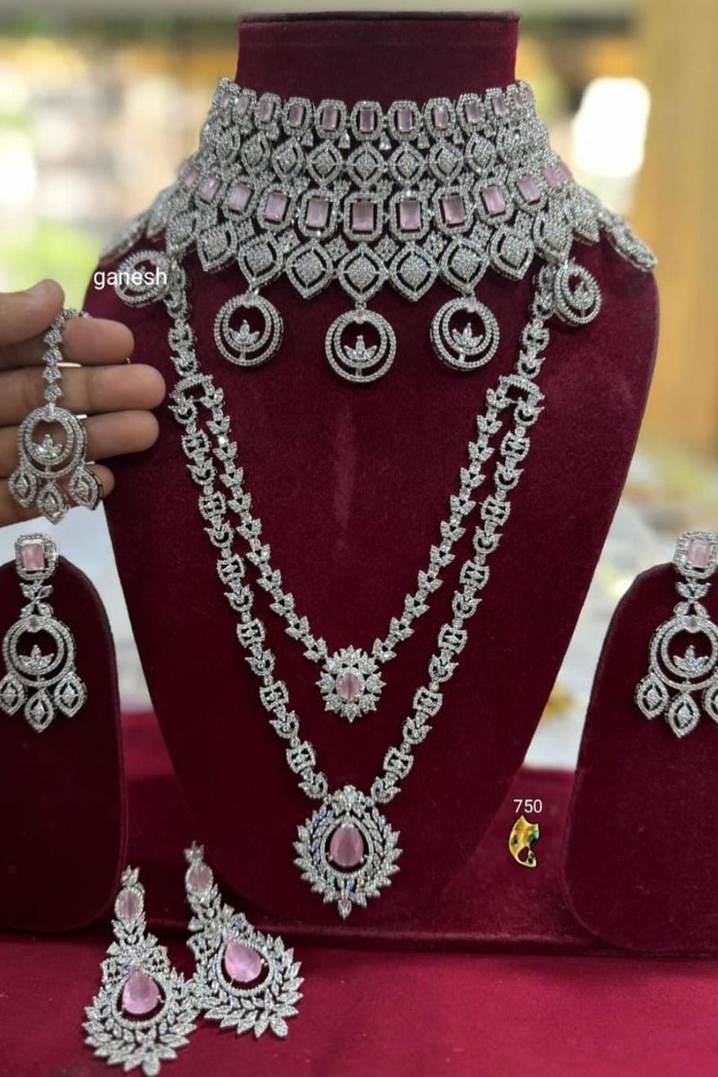 Bridal jewellery 11