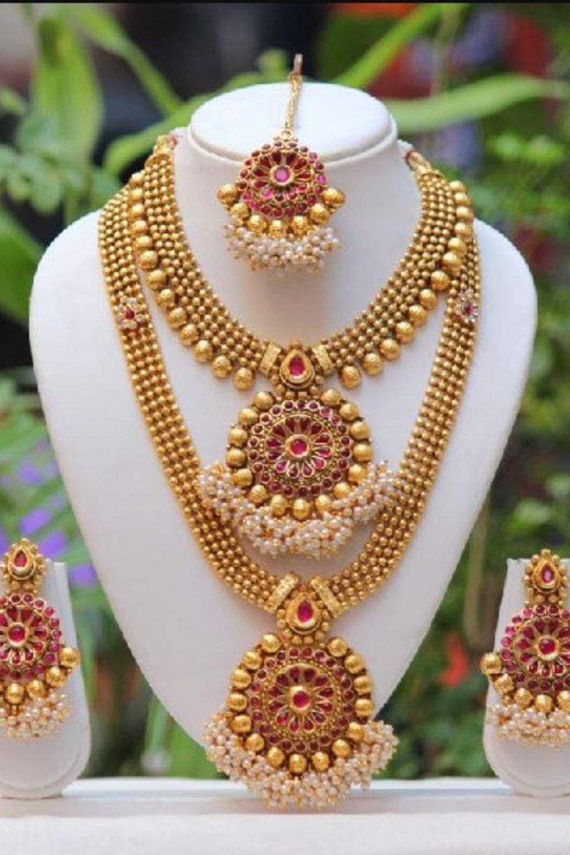 Bridal jewellery 17