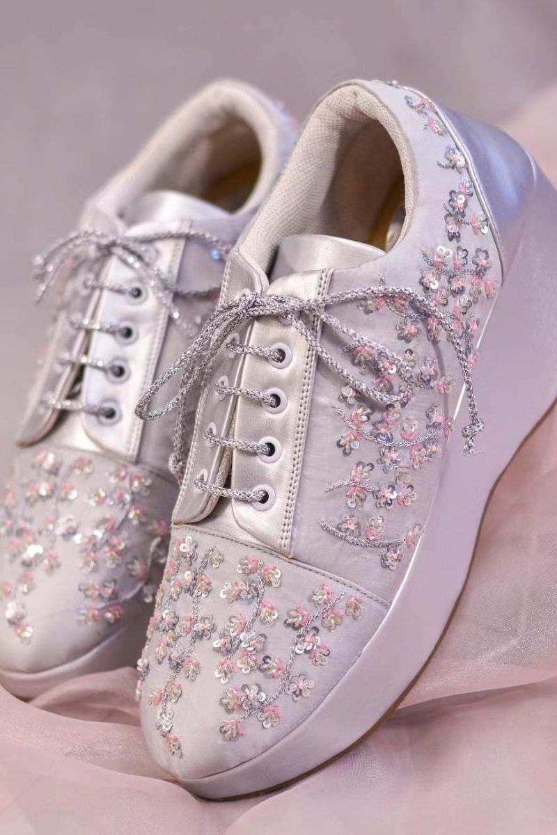 Bridal shoes 26